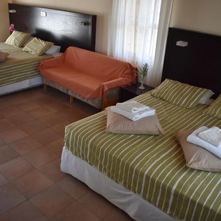 Andreas & Melanie Beach Hotel Governors Beach Exterior foto